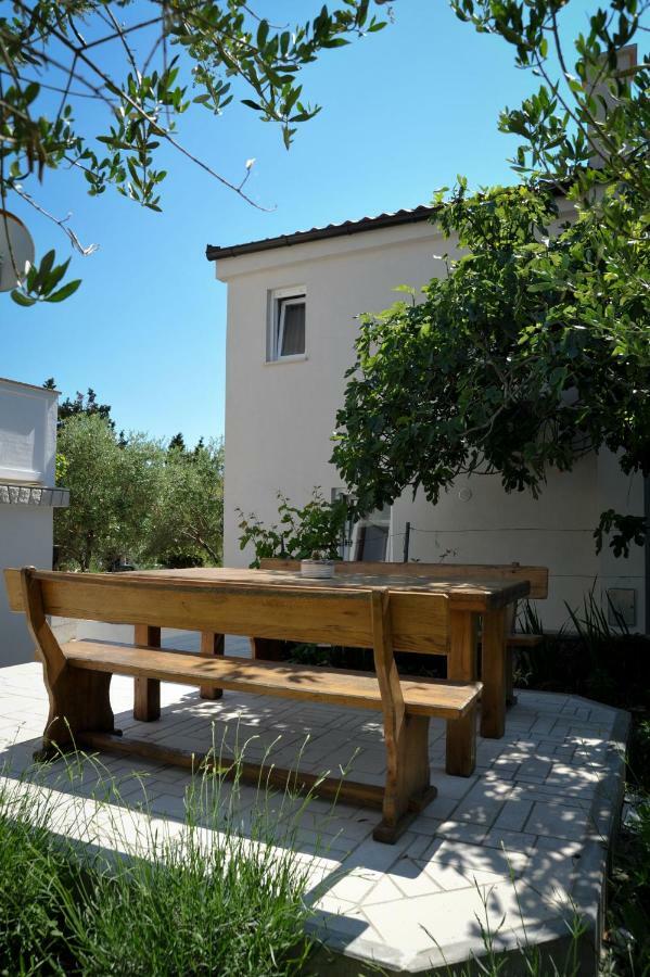 App Rab Banjol 217 Villa Exterior photo
